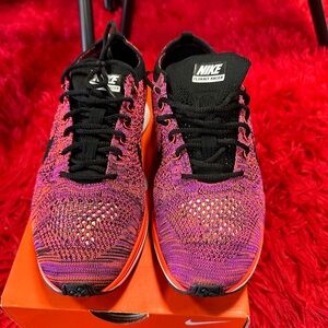 Unisex Nike fly knit racer
